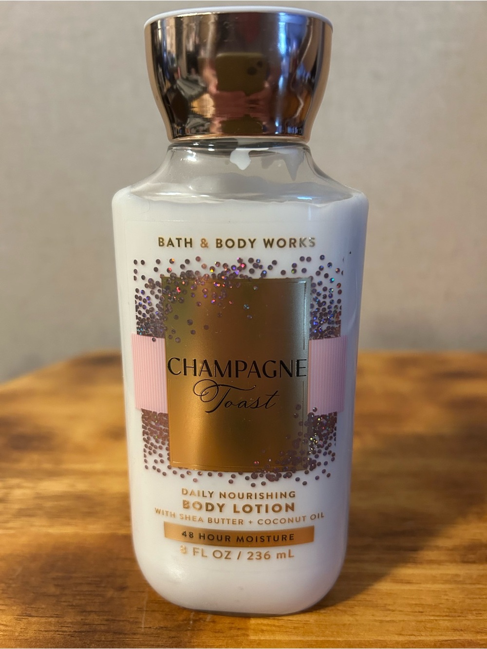 Bath & Body Works Champagne Toast Daily Nourishing Body Lotion - White